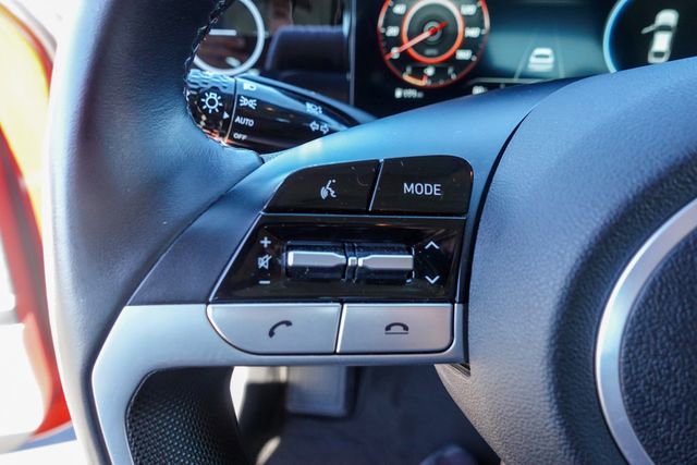 Used 2021 Hyundai Elantra Limited image 13