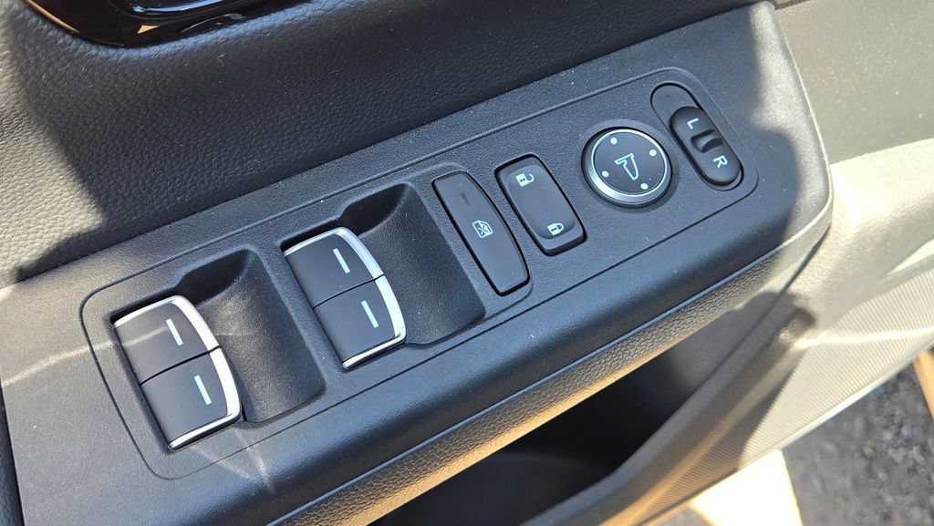 Used 2025 Honda CR-V Sport Touring image 16