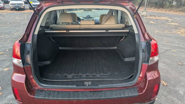 Used 2011 Subaru Outback 2.5i Premium w/ All-Weather Pkg image 13