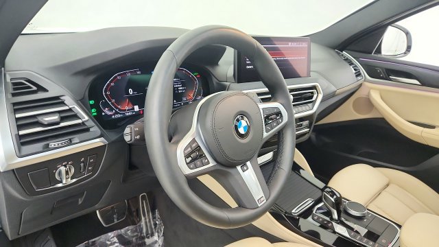 Used 2025 BMW X4 xDrive30i AWD/4WD image 50