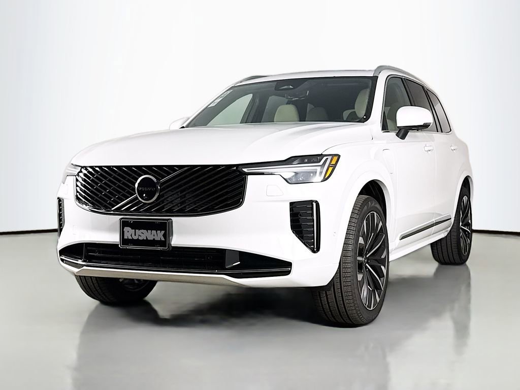 New 2026 Volvo XC90 T8 Plus w/ Protection Package Premier image 3