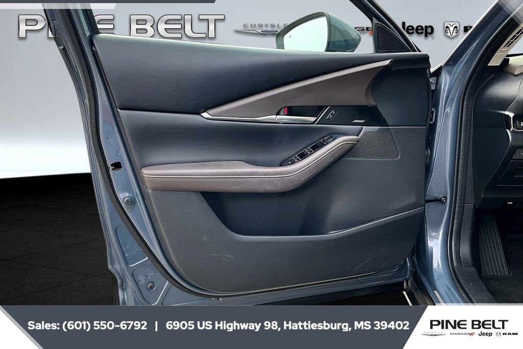 Used 2021 MAZDA CX-30 FWD 2.5 S w/ Premium Package image 17