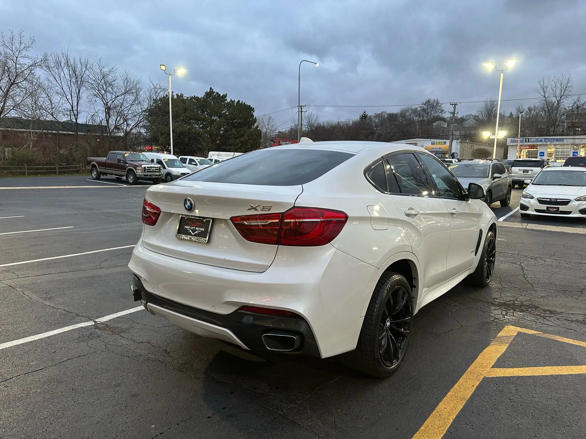Used 2017 BMW X6 xDrive35i image 7