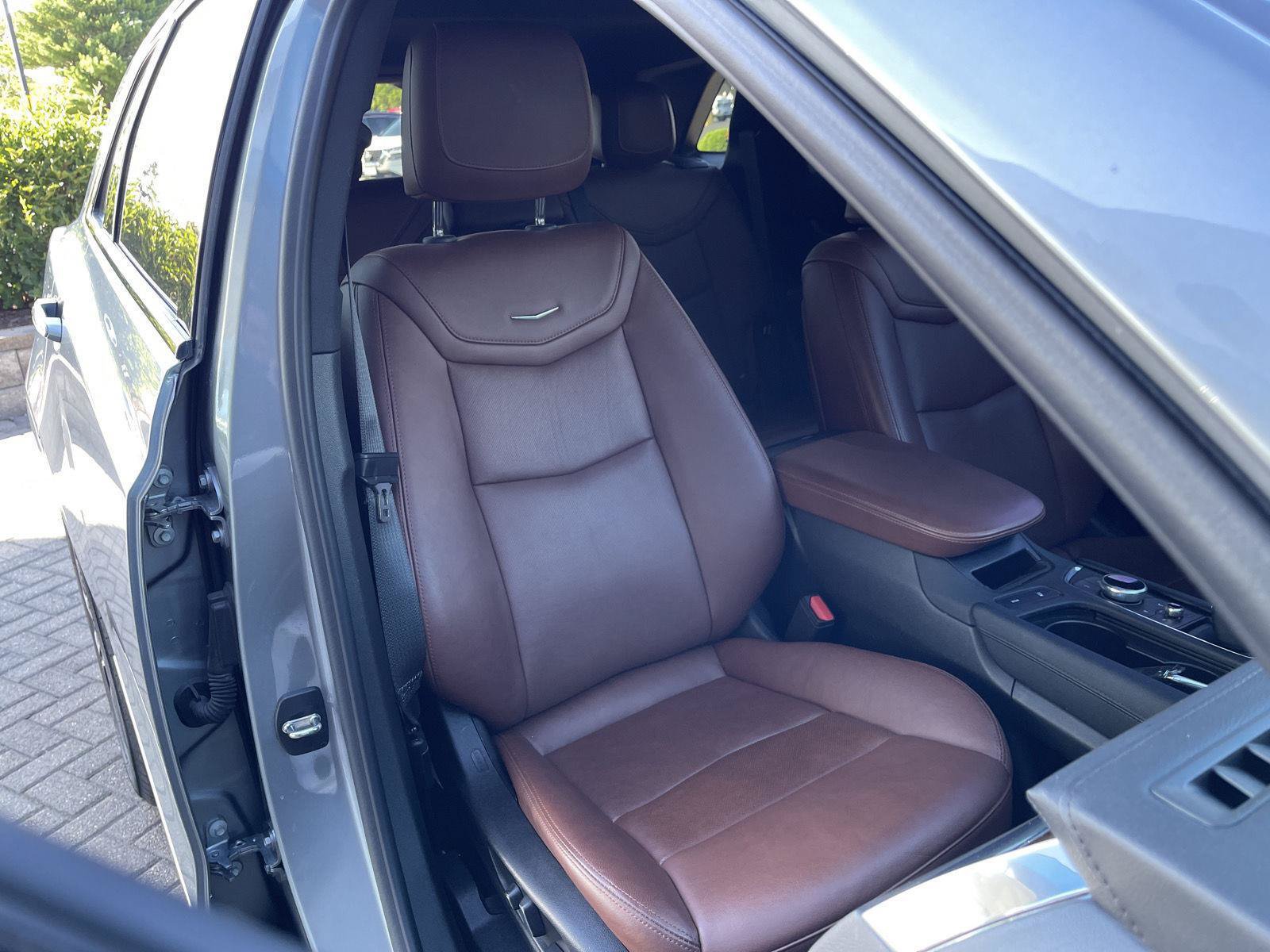 Used 2024 Cadillac XT5 Sportv w/ Technology Package AWD/4WD image 37
