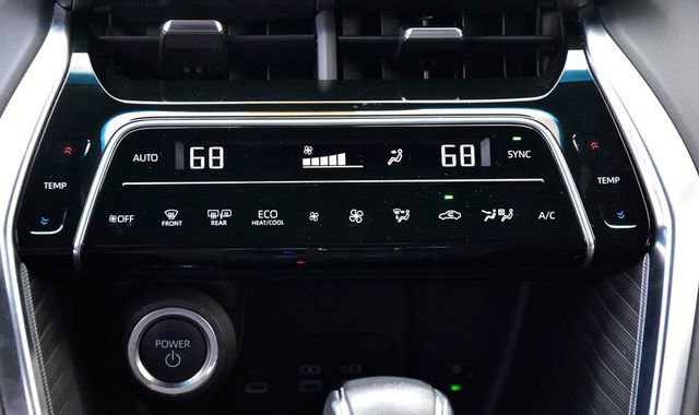 Used 2024 Toyota Venza Nightshade AWD/4WD image 21
