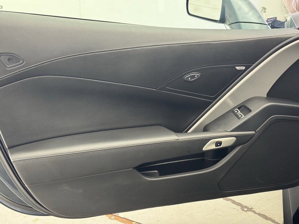 Used 2019 Chevrolet Corvette Z06 w/ Battery Protection Package image 11