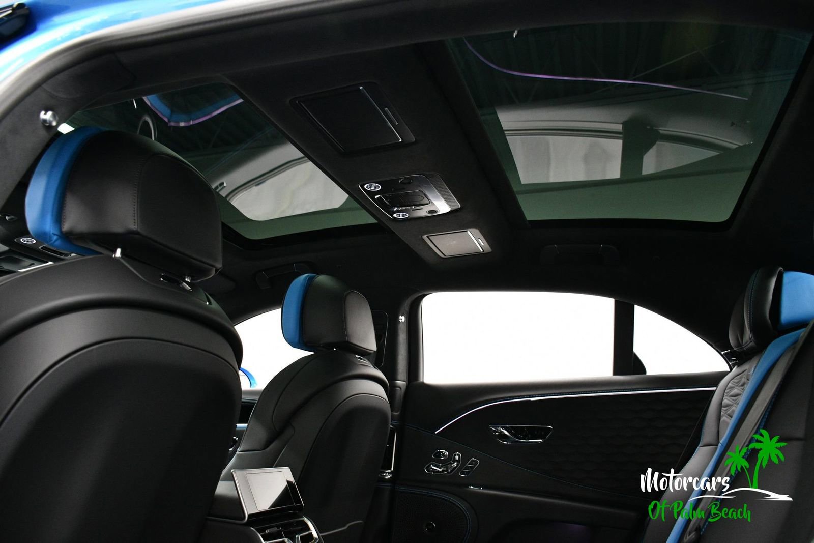 Used 2025 Bentley Flying Spur Plug-In Hybrid image 49