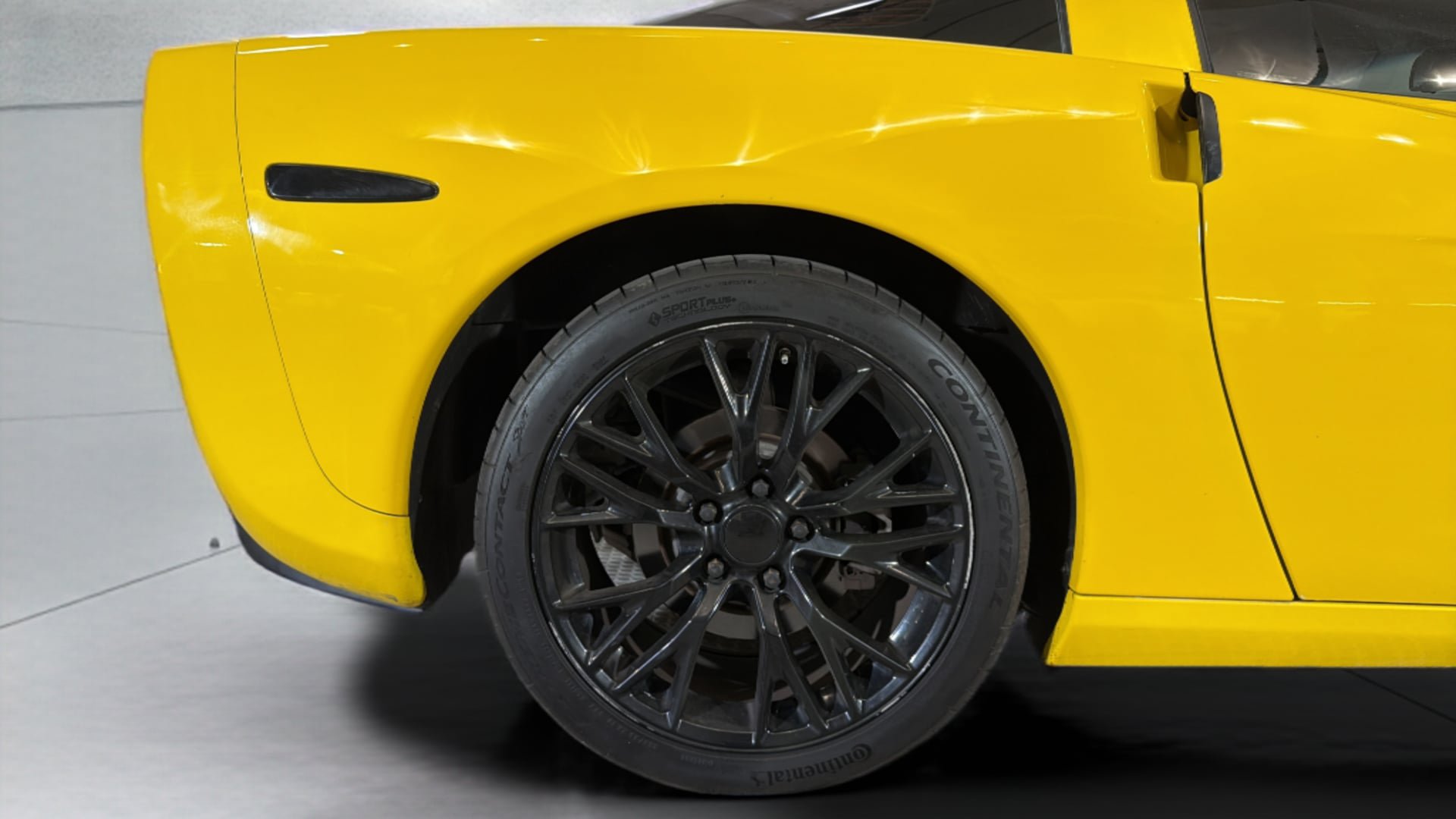 Used 2013 Chevrolet Corvette Coupe w/ 3LT Preferred Equipment Group RWD image 35