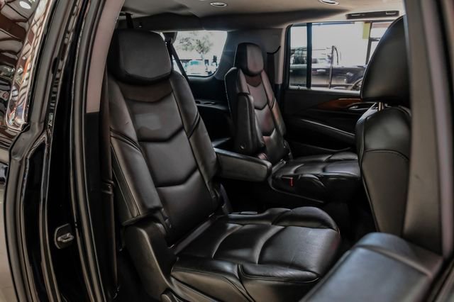 Used 2018 Cadillac Escalade ESV Premium Luxury AWD/4WD image 39