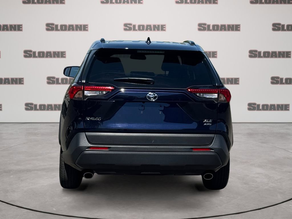 Used 2025 Toyota RAV4 XLE AWD/4WD image 4