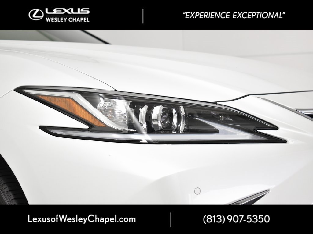Used 2023 Lexus ES 250 w/ Premium Package image 3