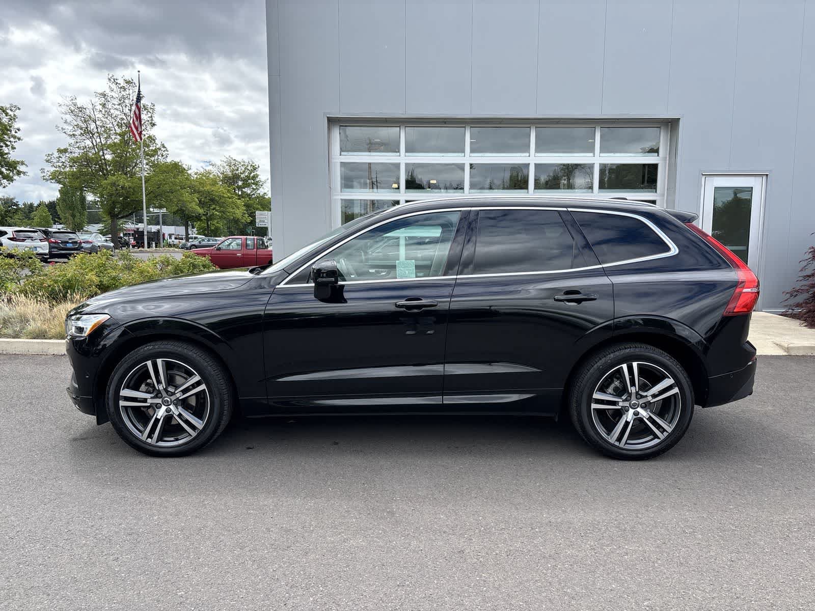 Used 2018 Volvo XC60 T5 Momentum w/ Convenience Package AWD/4WD image 2