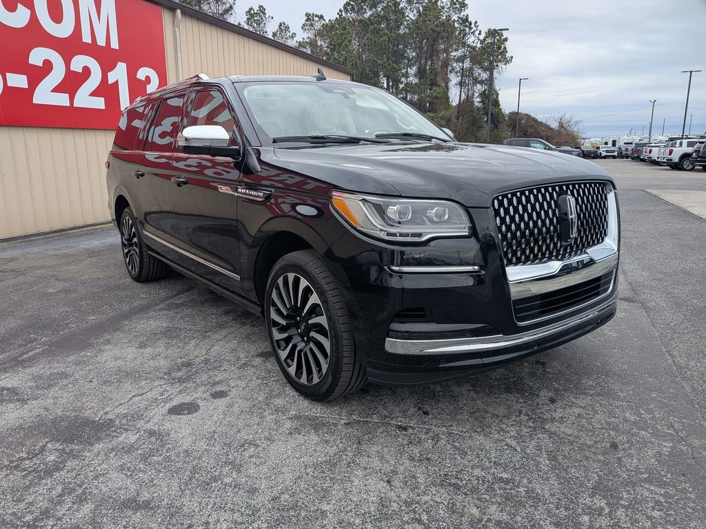 Used 2023 Lincoln Navigator L Black Label image 6