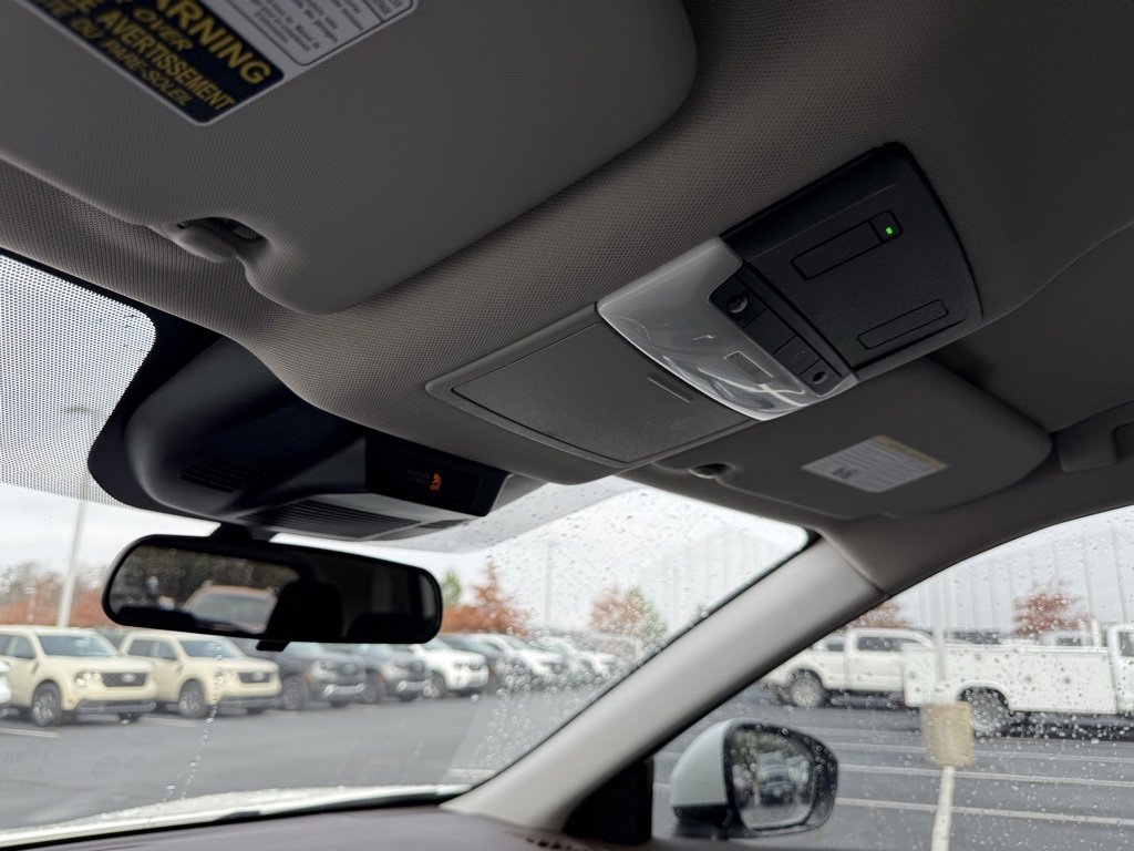 Used 2023 Nissan Rogue SV image 21