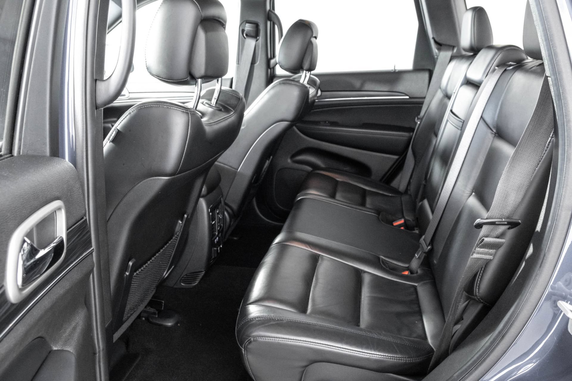 Used 2021 Jeep Grand Cherokee Limited AWD/4WD image 38