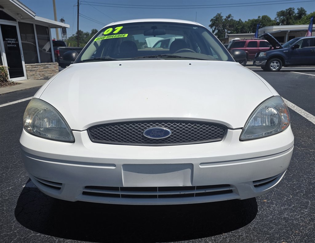 Used 2007 Ford Taurus SE FWD image 10