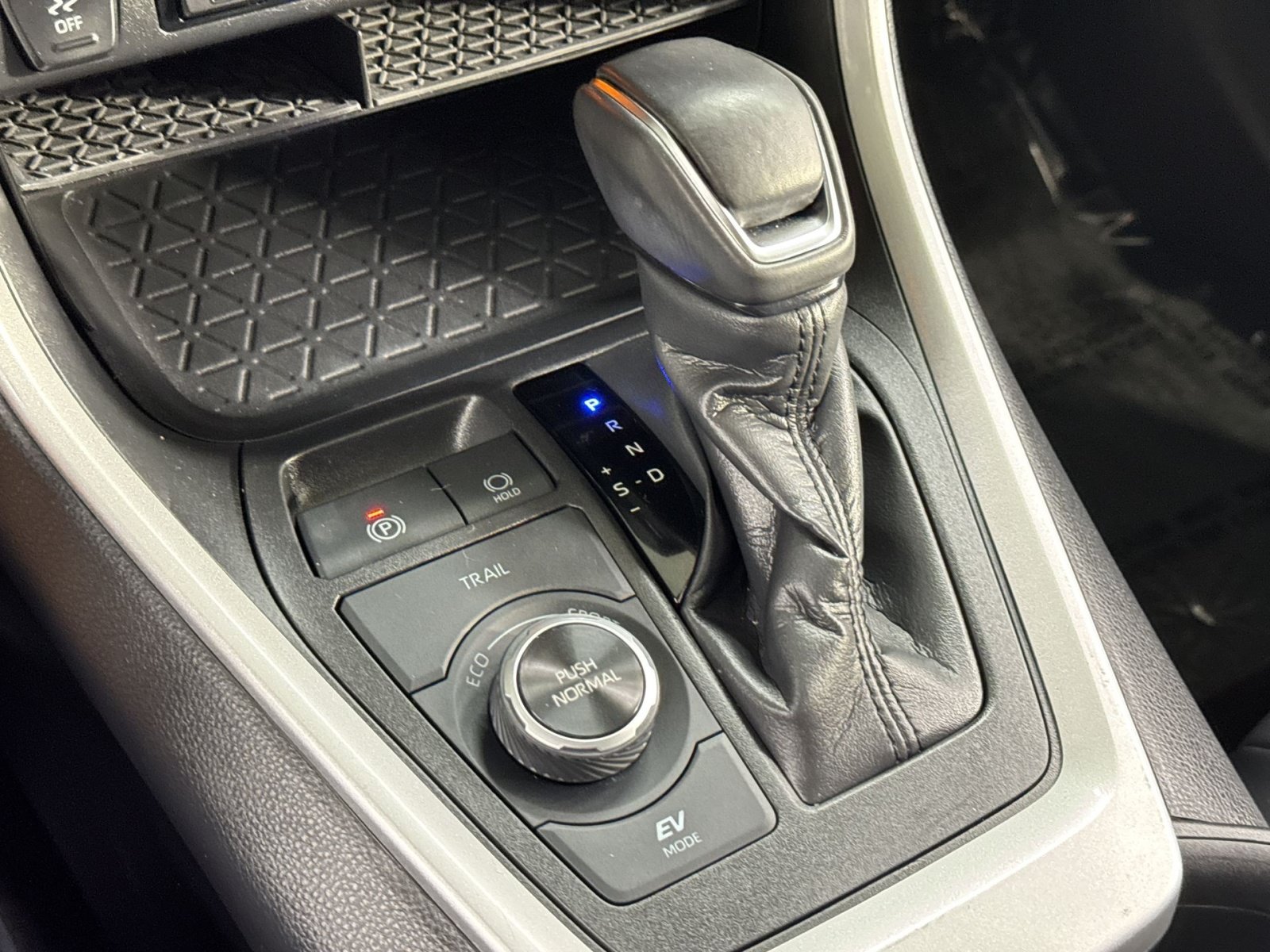 Used 2024 Toyota RAV4 XLE Premium w/ Weather Package AWD/4WD image 34