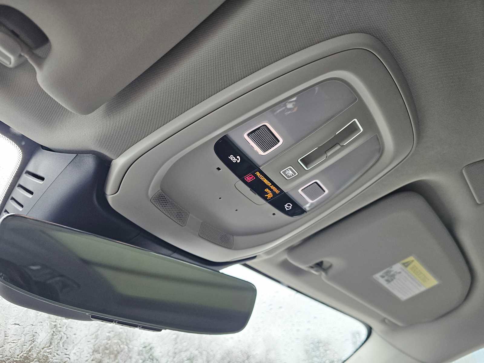 Certified 2024 Volvo XC60 T8 Plus w/ Protection Package Premier image 25