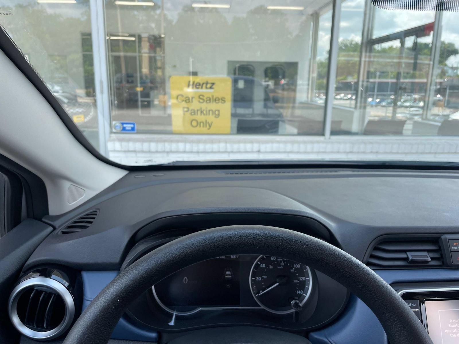 Used 2025 Nissan Versa SV FWD image 32