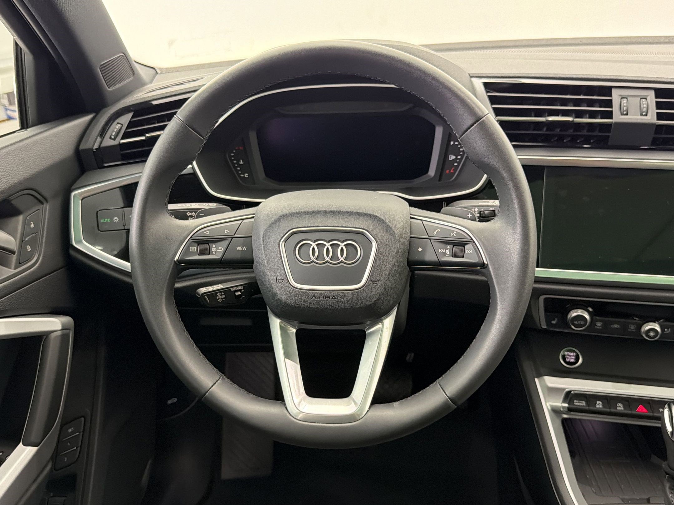 Certified 2025 Audi Q3 2.0T Premium w/ Convenience Package image 17