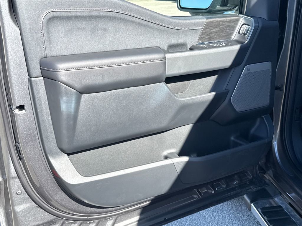 New 2025 Ford F150 Lariat w/ Equipment Group 501A Mid image 19