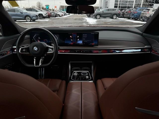 Certified 2023 BMW 760i xDrive w/ Executive Package image 27