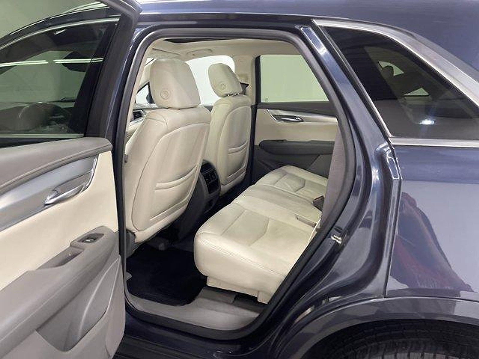 Used 2019 Cadillac XT5 Luxury AWD/4WD image 10