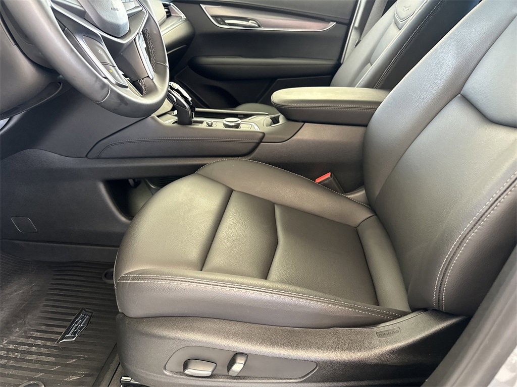 New 2025 Cadillac XT5 Luxury w/ LPO, Floor Liner Package image 11