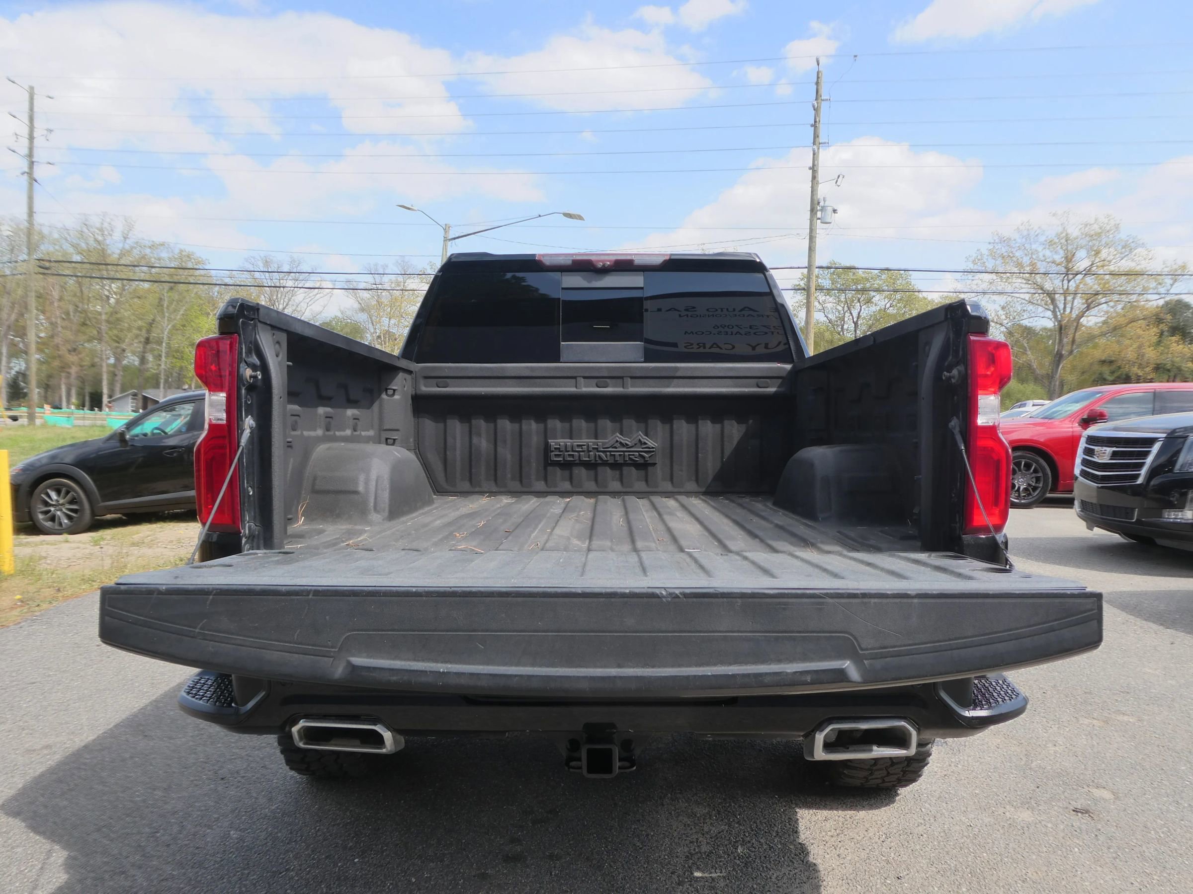Used 2020 Chevrolet Silverado 1500 High Country w/ Technology Package AWD/4WD image 7