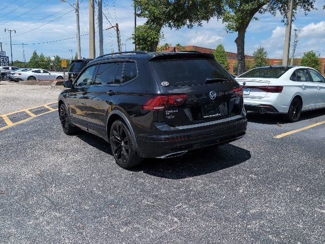 Used 2021 Volkswagen Tiguan SE R-Line FWD image 4