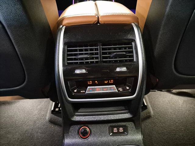 Used 2020 BMW X7 xDrive40i w/ Executive Package AWD/4WD image 17