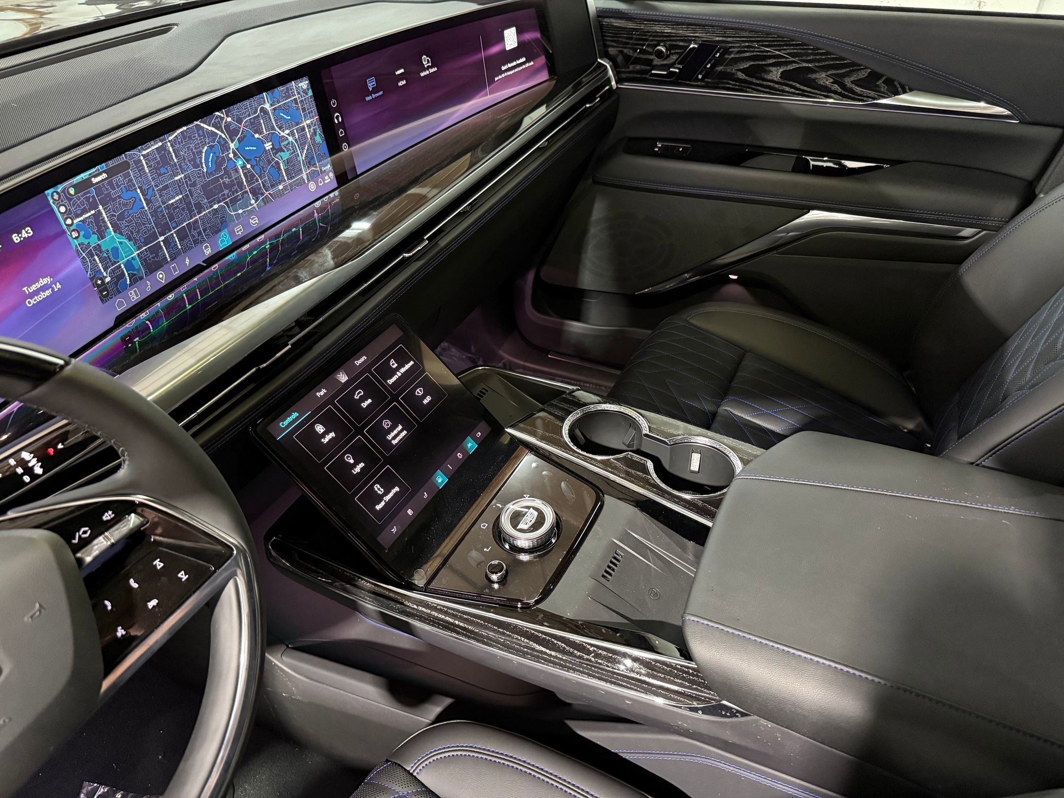 New 2026 Cadillac Escalade IQ Sport 1 w/ LPO, Floor Liner Package image 37