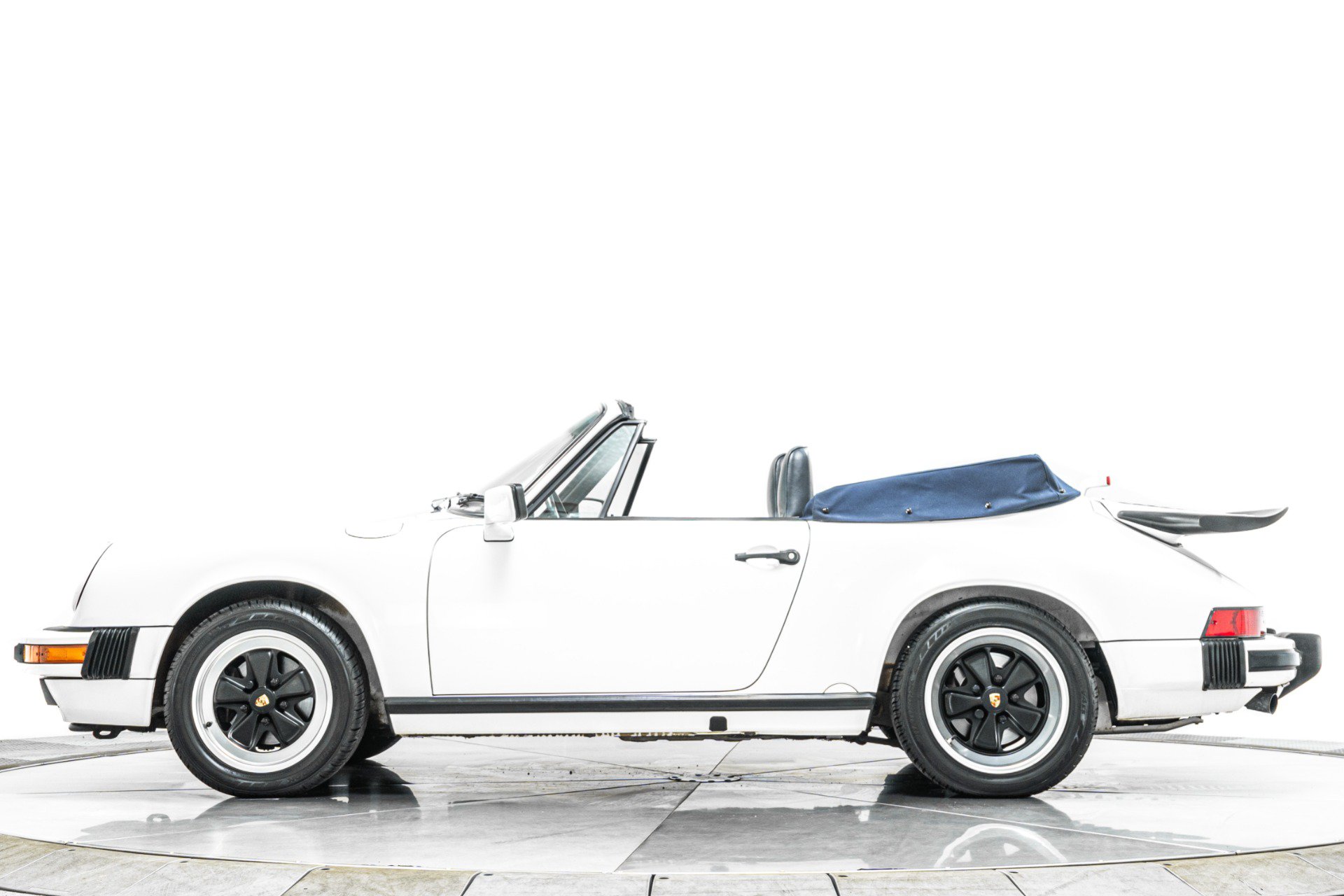 Used 1989 Porsche 911 Carrera RWD image 6