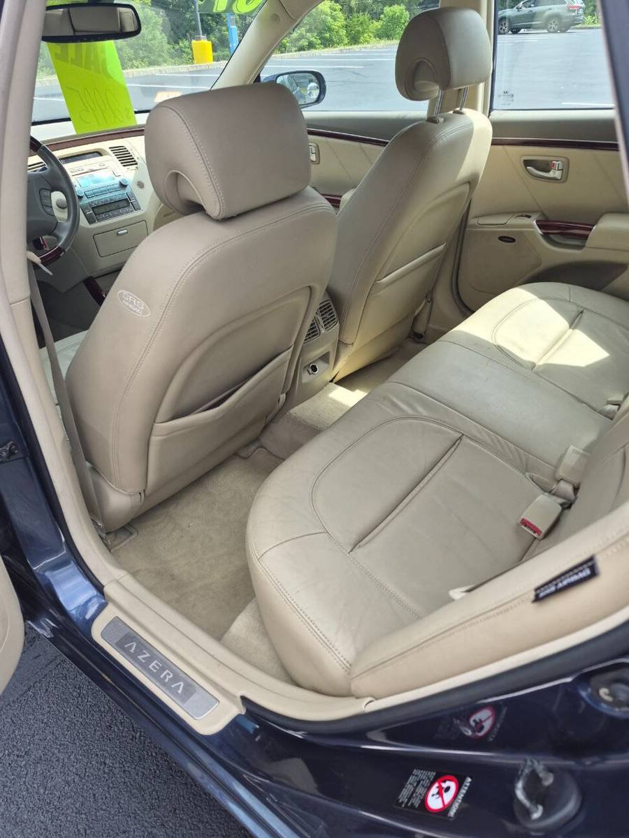Used 2007 Hyundai Azera Limited FWD image 14