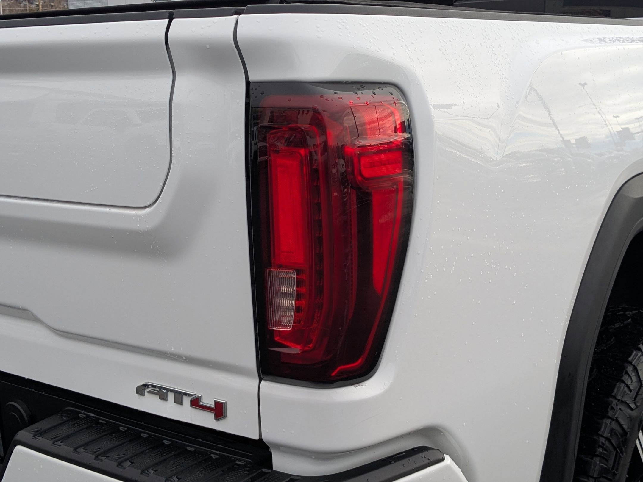 Used 2021 GMC Sierra 2500 AT4 w/ AT4 Premium Plus Package image 11