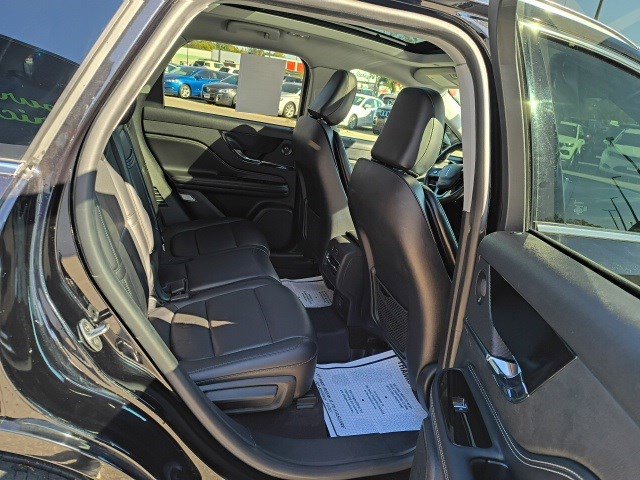 Used 2021 Lincoln Corsair Reserve image 17