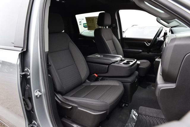 Used 2025 Chevrolet Silverado 1500 LT AWD/4WD image 19