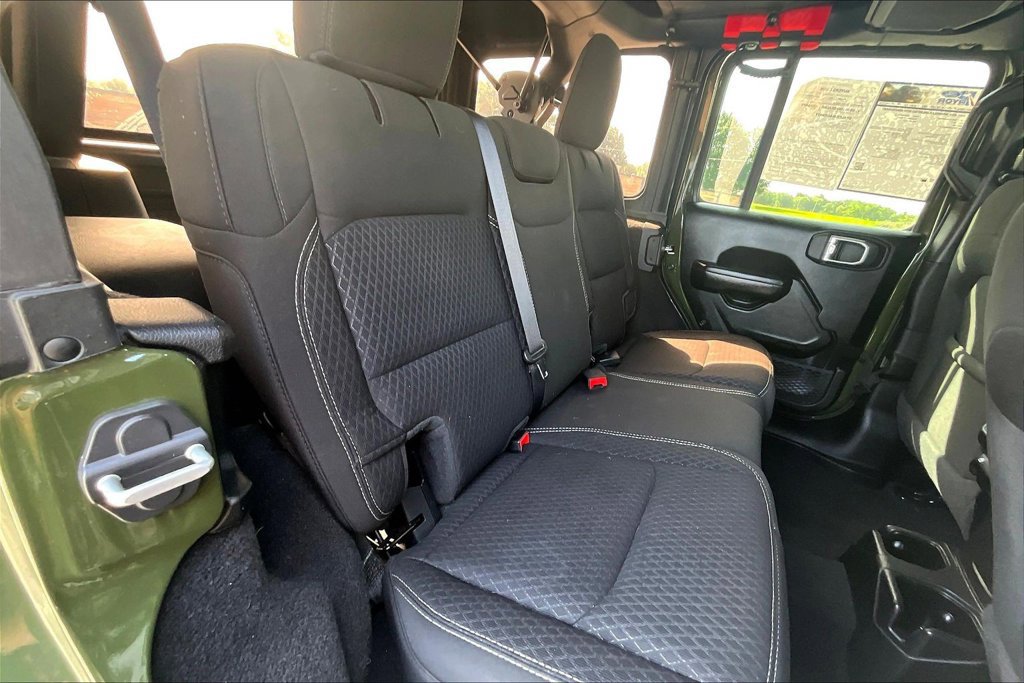 Used 2021 Jeep Wrangler Unlimited Sport AWD/4WD image 29