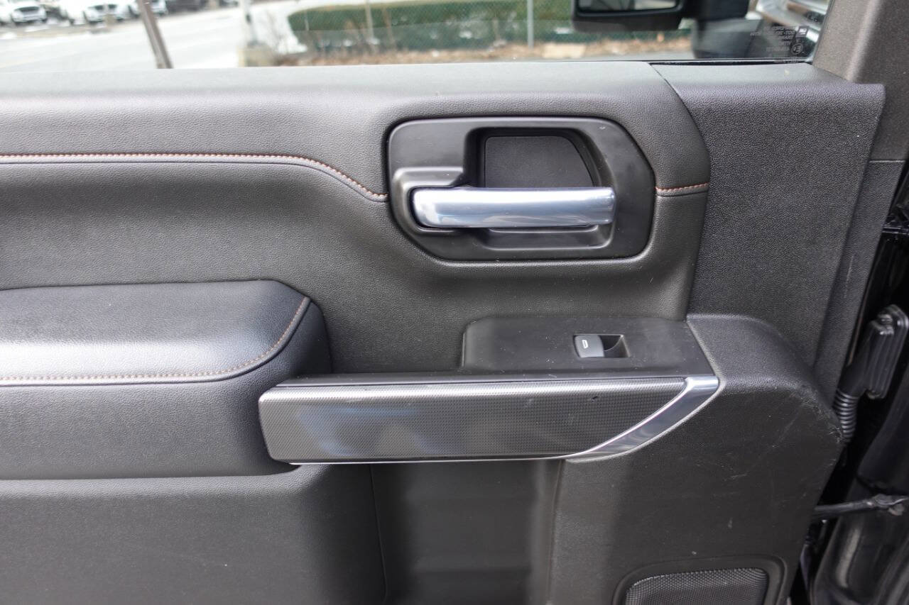 Used 2022 GMC Sierra 2500 AT4 w/ AT4 Preferred Package image 21