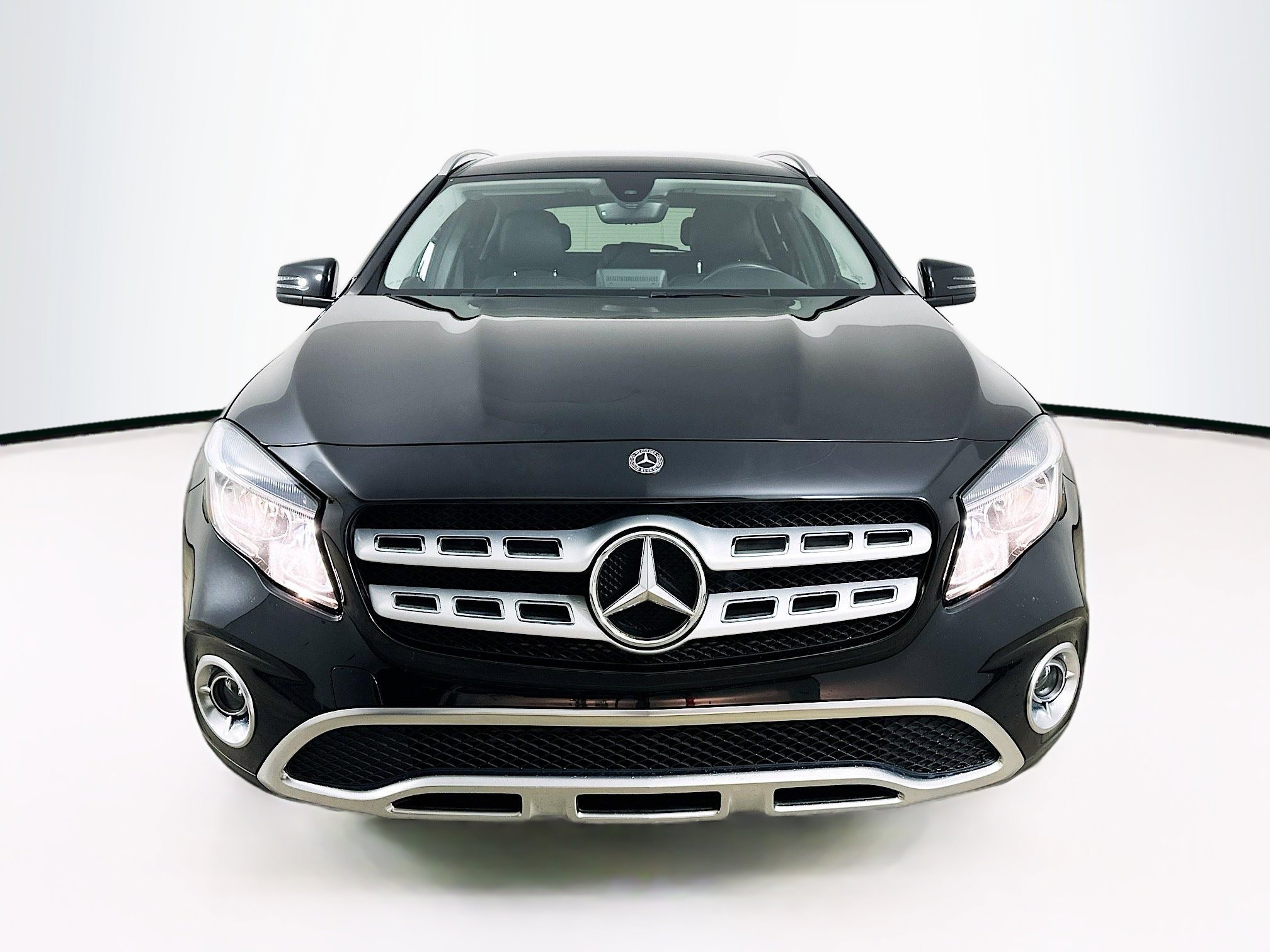 Used 2019 Mercedes-Benz GLA 250 4MATIC image 2