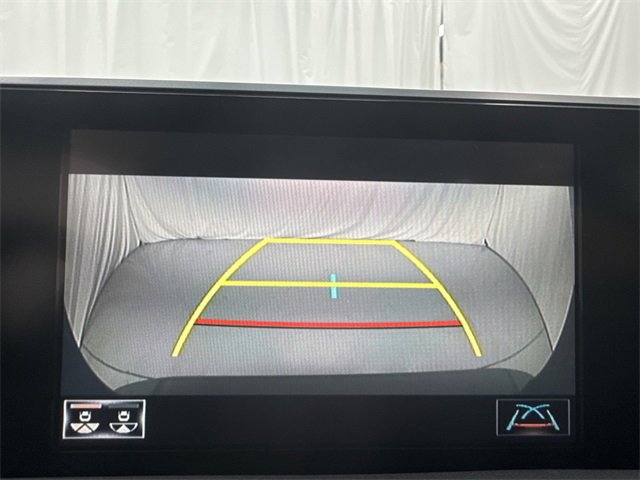 Used 2022 Lexus UX 200 image 17