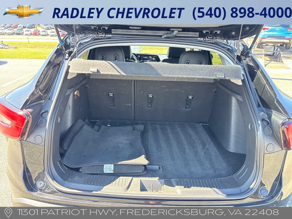 Certified 2025 Chevrolet Trax LT w/ LT Convenience Package FWD image 14