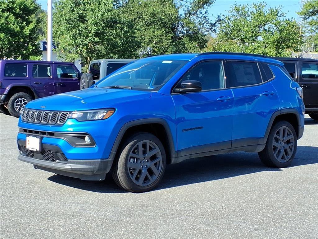 New 2026 Jeep Compass Latitude AWD/4WD image 2