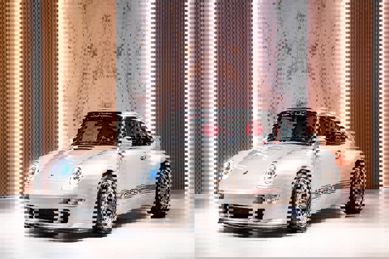 Used 1995 Porsche 911 Carrera image 1