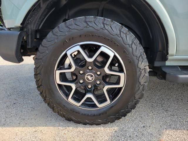 Used 2022 Ford Bronco Outer Banks AWD/4WD image 5