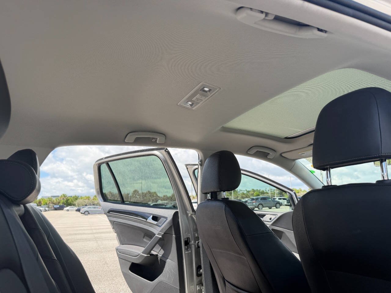 Used 2015 Volkswagen Golf TDI SEL FWD image 26