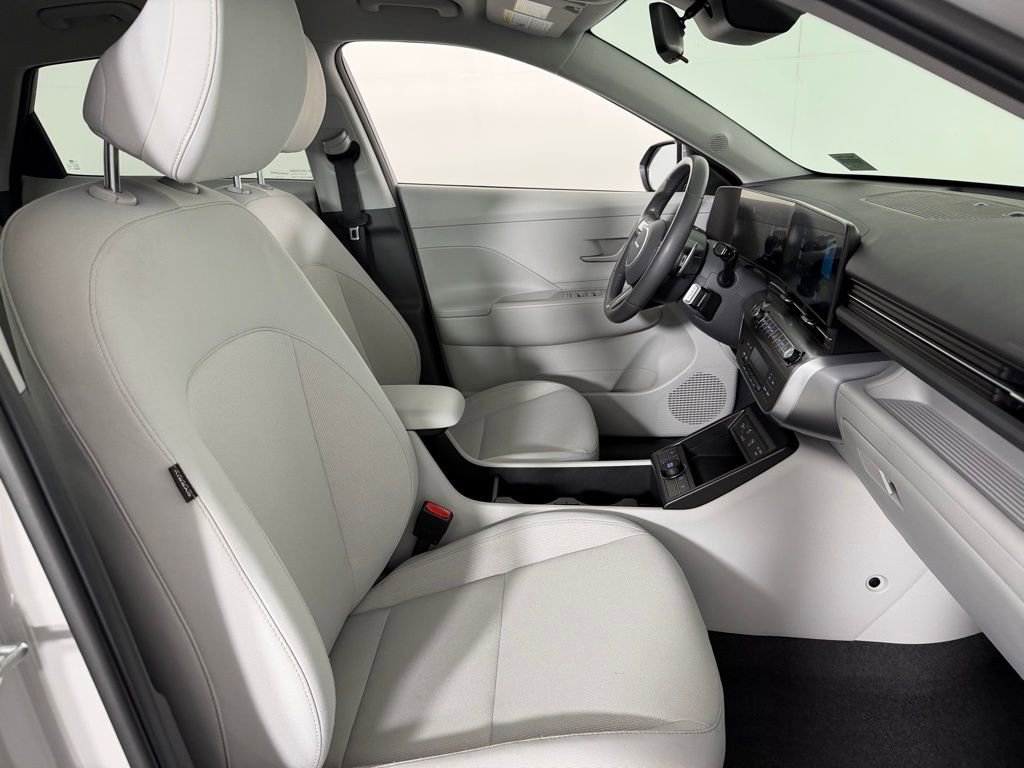 Used 2024 Hyundai Kona SEL image 33
