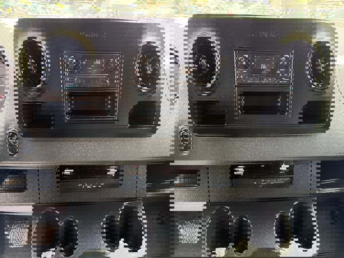 Used 2020 Mercedes-Benz Sprinter 1500 image 19