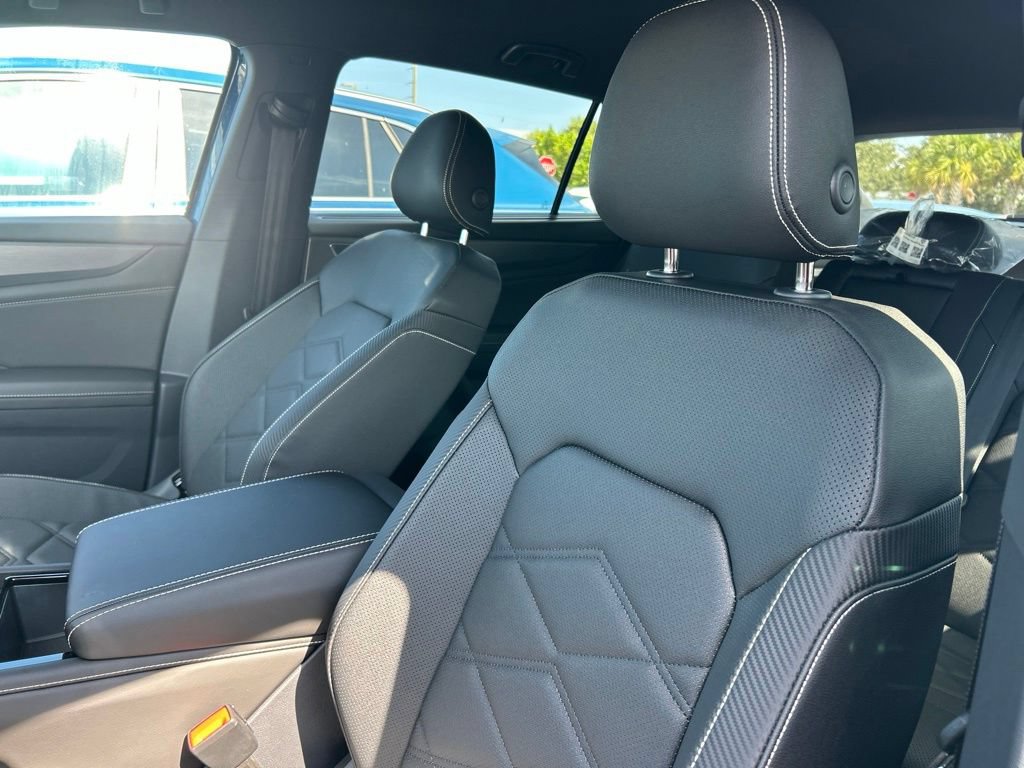 New 2026 Volkswagen Atlas Cross Sport SE FWD image 22