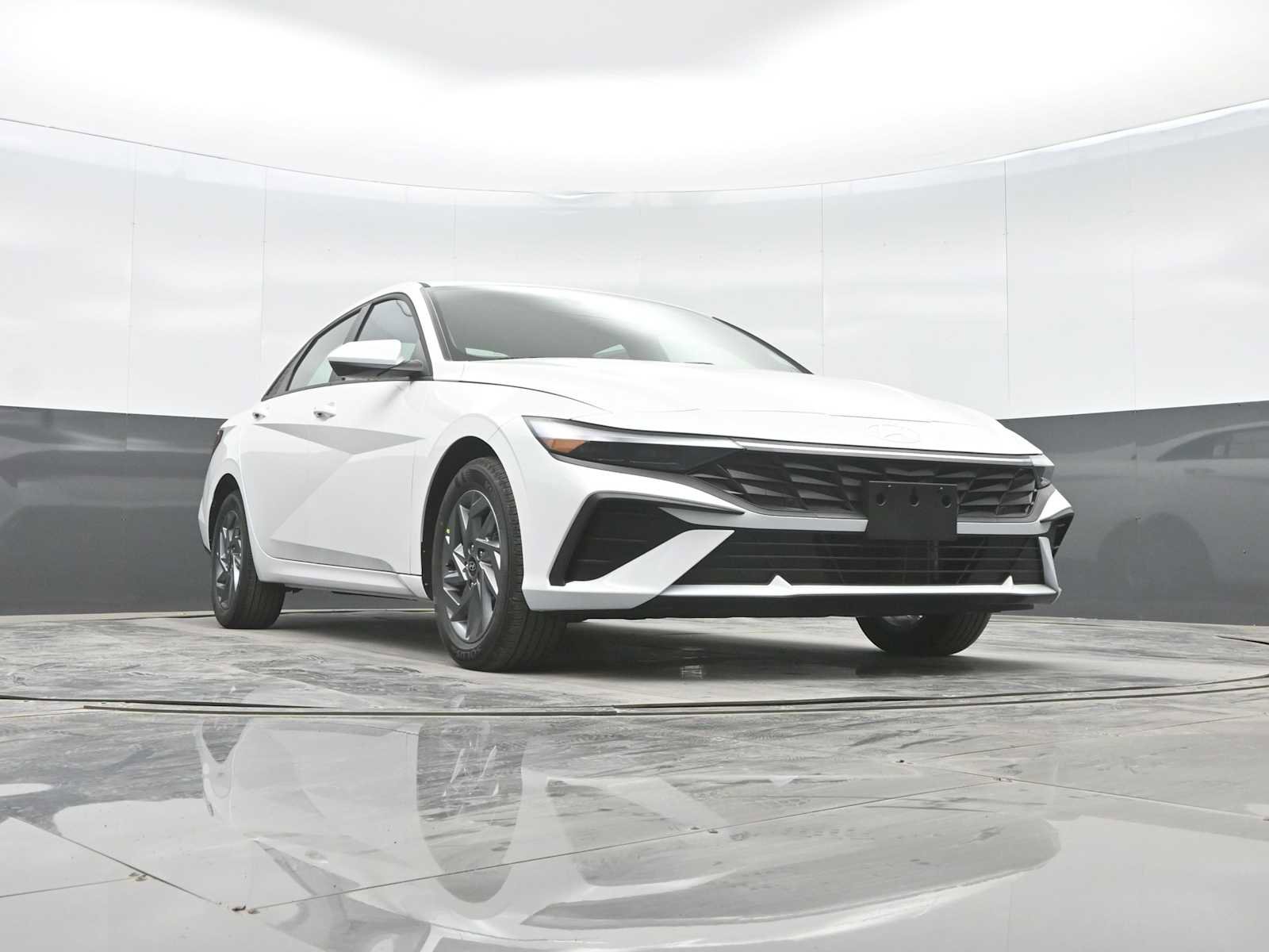 New 2026 Hyundai Elantra Blue image 23